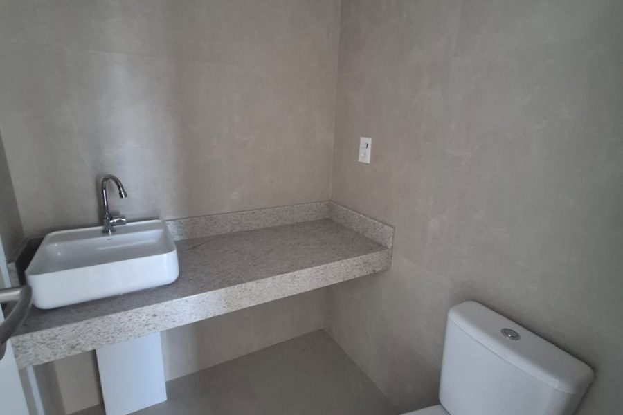 WhatsApp Image 2025-12-08 at 12.08.02